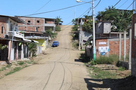 62 barrios de Jipijapa son lastrados