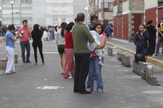 Nuevo sismo de 6,1 grados sacude a México y obliga a suspender labores de rescate
