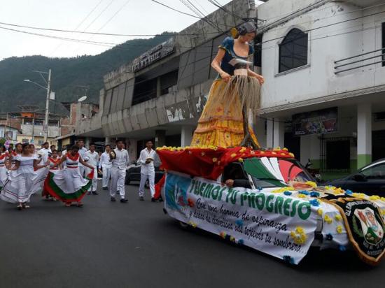 Jipijapa y Montecristi festejan en las calles