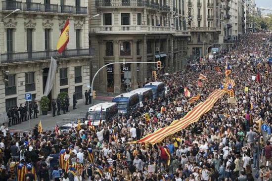Justicia investiga la actuación de la policía catalana durante referéndum independentista
