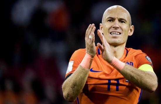 Arjen Robben anuncia su retiro de la Selección de Holanda tras no lograr clasificación