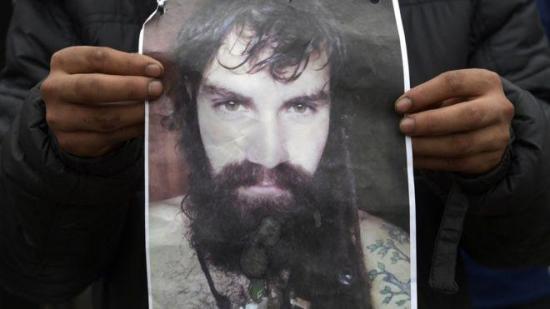 Expectativa en Argentina por hallazgo de cadáver en el sitio donde desapareció Santiago Maldonado