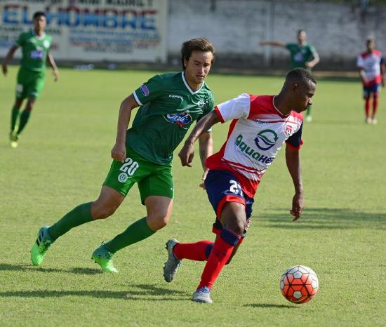 Liga de Portoviejo vence 2-0 a Colón en el Reales Tamarindos