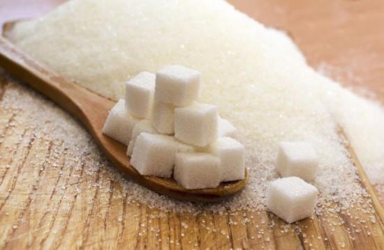 El azúcar refinada estimula el crecimiento del cáncer, según estudio