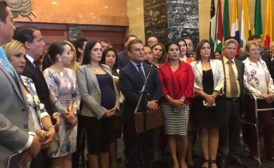 Mayoría de legisladores de Alianza PAIS respalda a Moreno tras la amenaza de fractura
