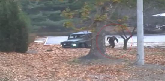 Vídeos muestran la dramática deserción de un soldado norcoreano a Corea del Sur