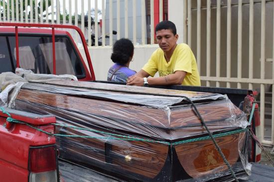Mantense es hallado muerto en una vía de Santo Domingo