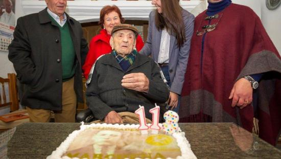 El hombre más longevo del mundo cumple 113 años