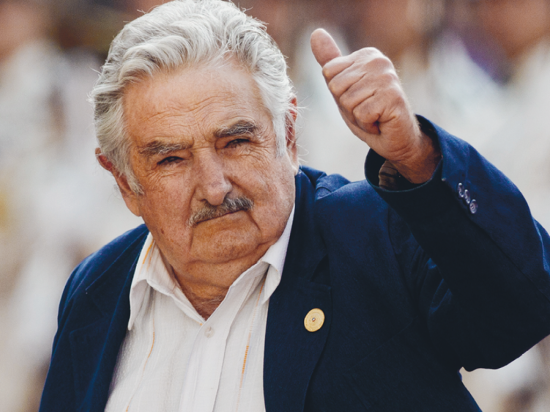 José Mujica participa en el cierre regional de campaña oficialista