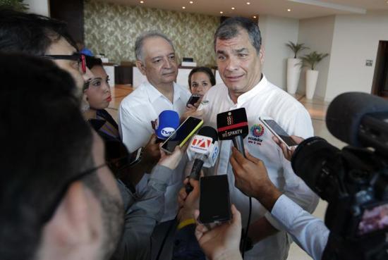 Correa denuncia 'alteración del orden constitucional' de Ecuador ante la OEA