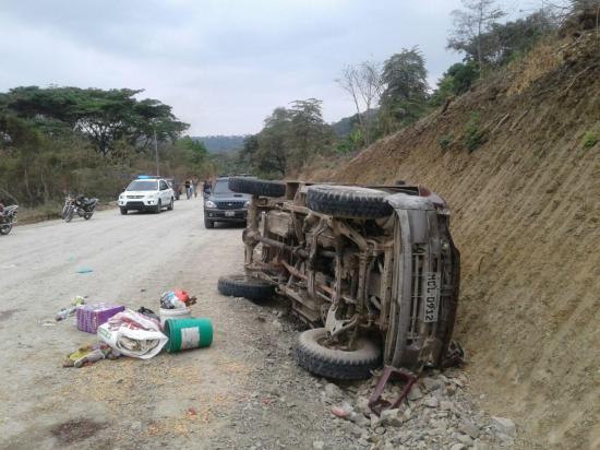 Trágico accidente de una camioneta en Paján deja tres muertos
