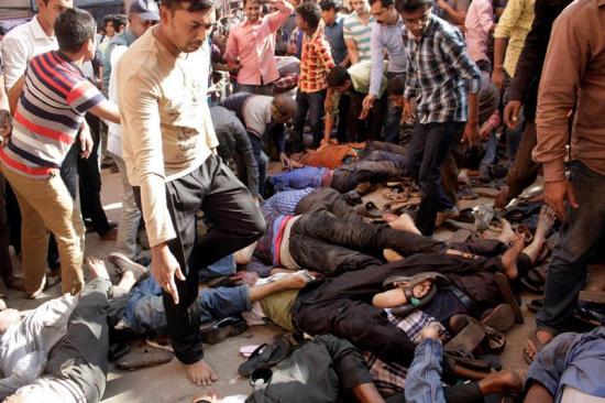 Al menos 10 muertos tras estampida en un funeral de Bangladesh