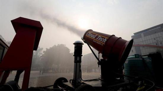 Nueva Delhi quiere combatir la contaminación del aire a cañonazos