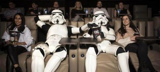 'Star Wars' celebra la Navidad como líder de la taquilla en EE.UU.