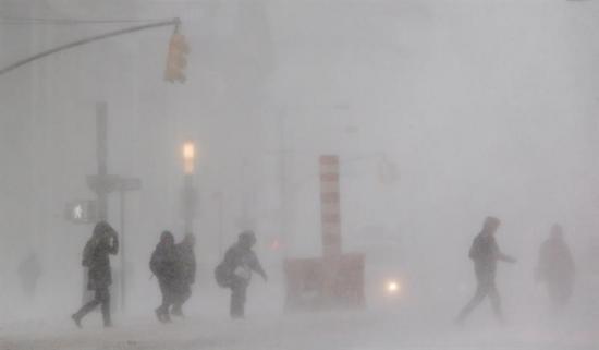 Una intensa tormenta de nieve castiga a Nueva York y sus alrededores