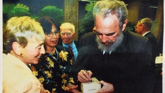 Una caja de puros de Fidel Castro se subasta por 27.000 dólares en EE.UU.