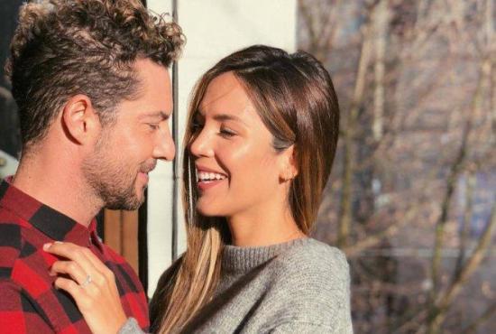 El cantante español David Bisbal anuncia que se casará con la modelo Rosanna Zanetti