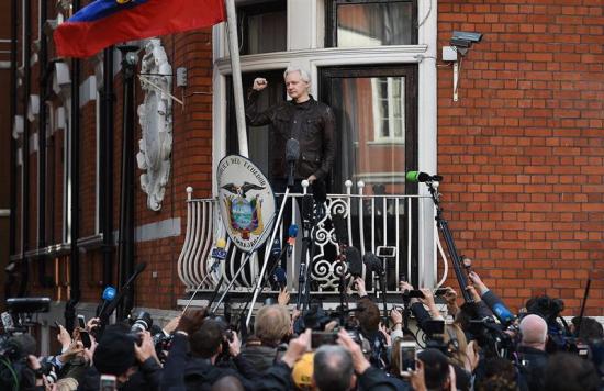 Ecuador recurre al exterior en busca de solución 'digna' al caso Assange