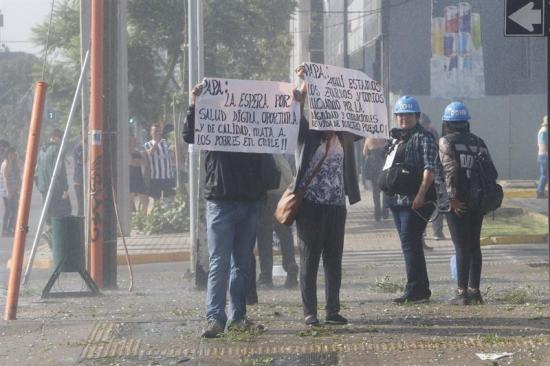 Disuelven una protesta contra la visita del papa Francisco en Santiago de Chile