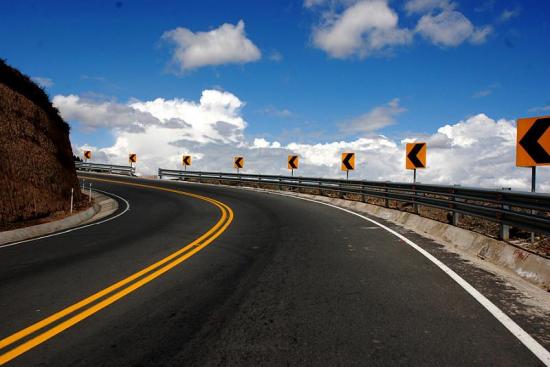 Ecuador licitará 170 kilómetros de carretera en concurso internacional