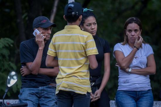 Familiares reconocen los restos del exagente Óscar Pérez y otros sublevados abatidos