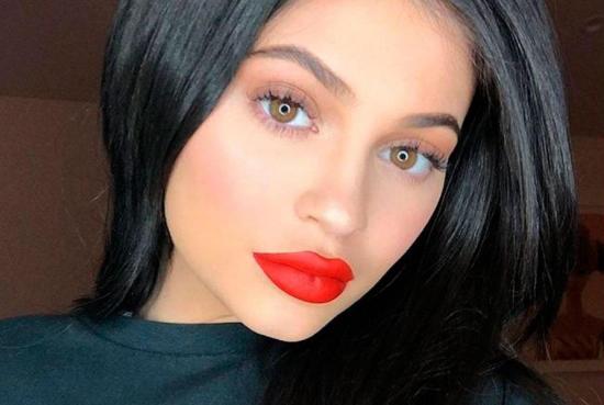 Kylie Jenner anuncia el nacimiento de su hija tras 9 meses de silencio