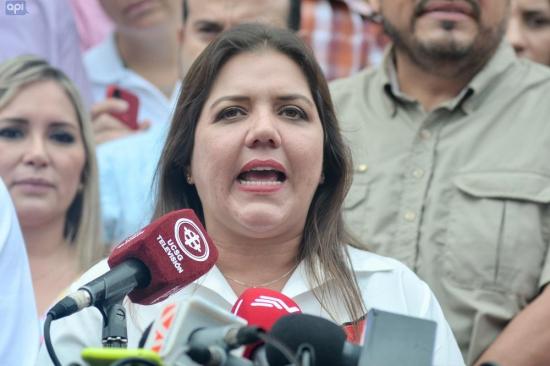 María Alejandra Vicuña dice que proceso electoral es resultado de diálogo