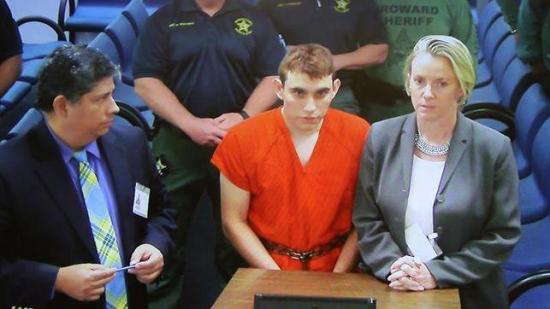 FBI admite que cometió un error sobre autor del tiroteo en escuela de Florida