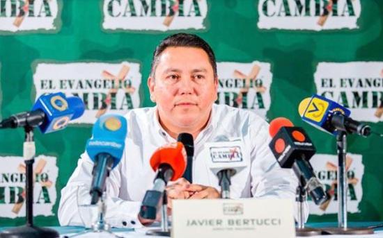 Pastor venezolano se adelanta a oposición y anuncia aspiración presidencial