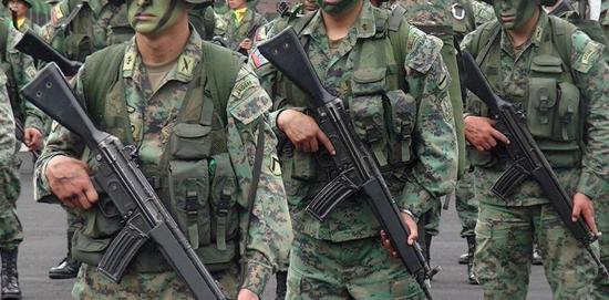 Una patrulla de las Fuerzas Armadas repele agresión en la frontera con Colombia