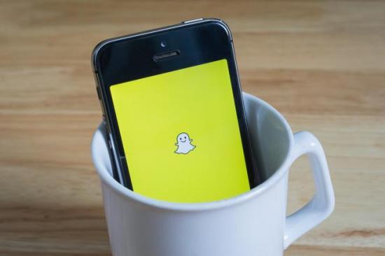 Snapchat ya tiene GIFs entre sus stickers
