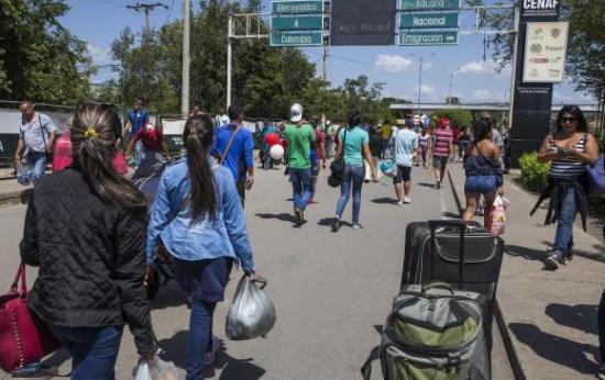 Venezuela acusa a Colombia de 'inflar' las cifras sobre sus emigrantes