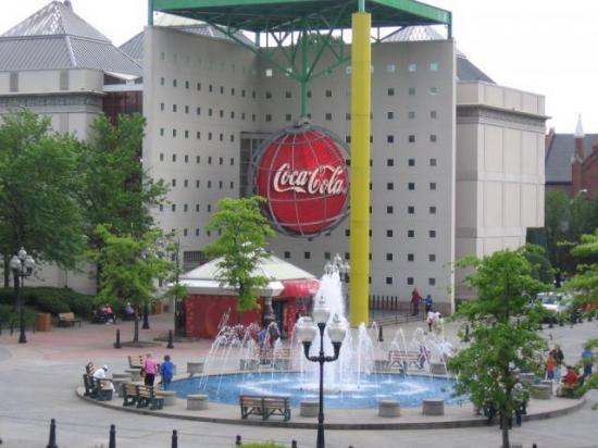 El Museo de Coca-Cola en Atlanta es evacuado por una amenaza de bomba