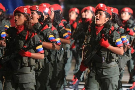Venezuela: Militares controlan la comida, 12 ministerios y seis estados