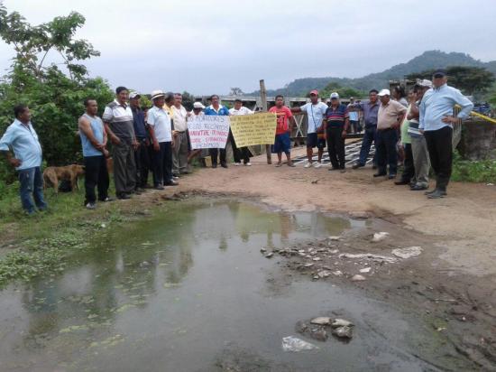 Paján: Moradores exigen celeridad en reparación de puente que une a comunidades