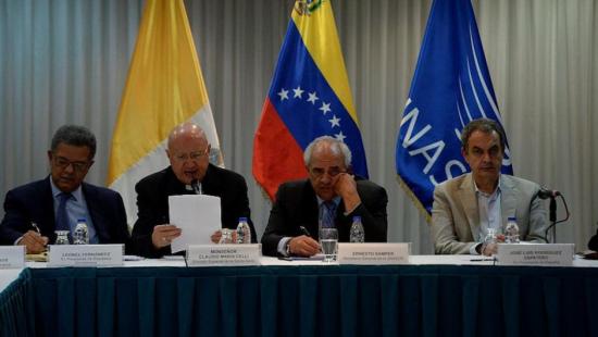 Ecuador apela al diálogo y la unidad para resolver crisis en la Unasur