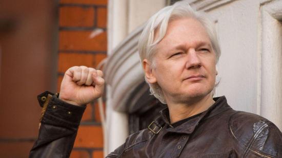 Ecuador retira seguridad adicional de Embajada en Londres, donde está Assange