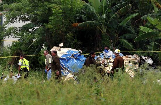 Tres supervivientes de avión accidentado en Cuba siguen en estado ''crítico extremo''