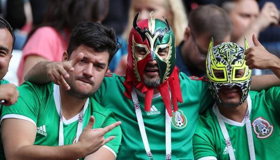 Hinchas mexicanos no podrán usar máscaras ni banderas en las calles de Rusia
