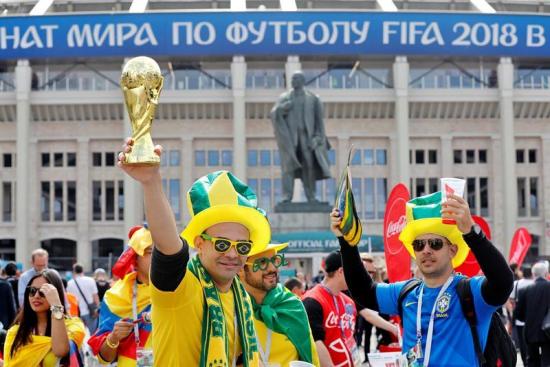 La hinchada latinoamericana anima un Mundial recibido con frialdad por Rusia