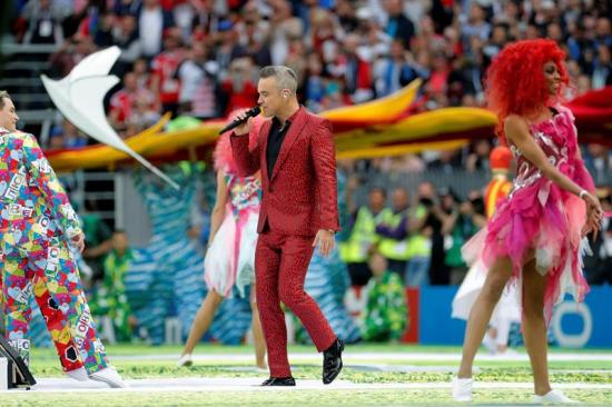 Robbie Williams inaugura el Mundial interpretando sus más sonados y recordados éxitos
