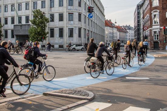 Gobierno holandés analiza pagar a quienes usen bicicleta como medio de transporte
