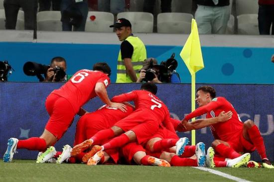 Harry Kane le da el triunfo a Inglaterra sobre Túnez (2-1)