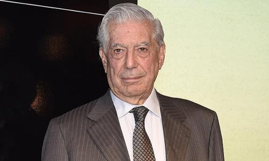 Vargas Llosa, ingresado por un hematoma y un leve traumatismo cranoencefálico