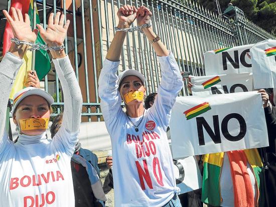 Piden con plantón que  frenen la reelección de Evo Morales
