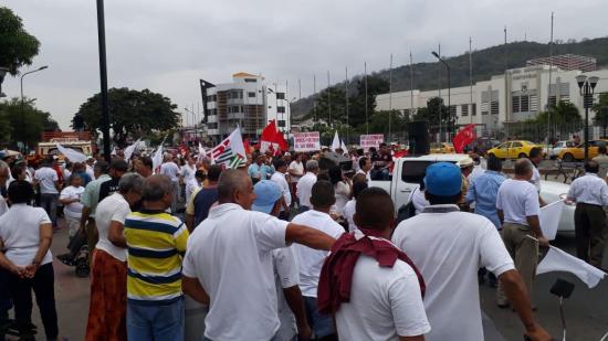 Marcha ''por la salud y la vida'' se realizó en Portoviejo