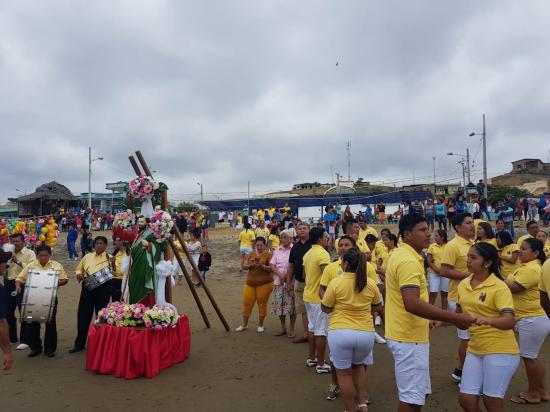 La parroquia Machalilla de Puerto López vive las fiestas de San Pedro y San Pablo