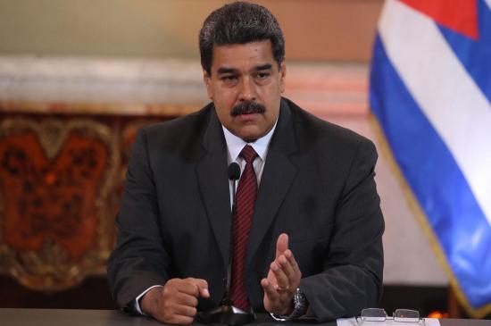 Nicolás Maduro se solidariza con Rafael Correa y pide cese de ''persecución''