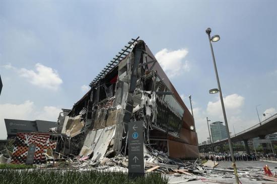 Se derrumba centro comercial en México sin dejar heridos o personas atrapadas