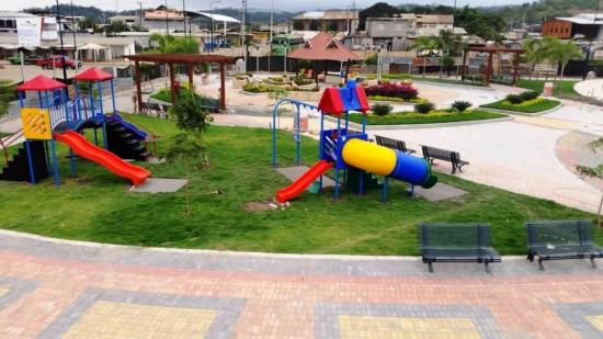 Inauguran parque recreacional de Jama que costó más 700 mil dólares
